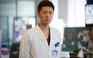 任重主演电视剧盘点：从《青年医生》到《激荡》的蜕变之路