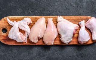 烤鸡少年承认用“肉宝王”调味：以后不再用争议调料
