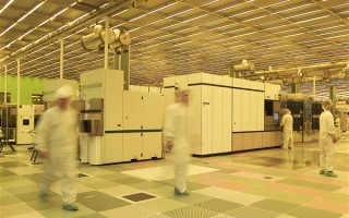美国宣布：未来18个月不对中国芯片加征额外关税！