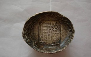 沉香如屑,鉴别与保养技巧-文玩收藏指南