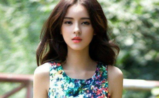 泰国明星Noon：才华与美貌并存的魅力女性