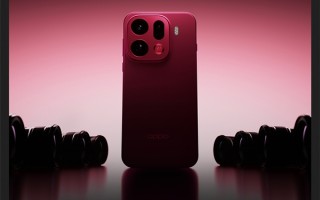 OPPO Find X9 Pro上线呼声超高的出圈实况拼图：一键拼出社交爆款