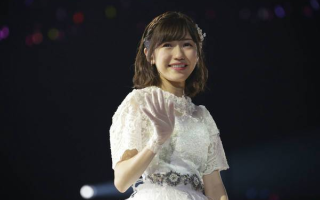 渡边麻友退出娱乐圈：日本娱乐圈的震荡与反思