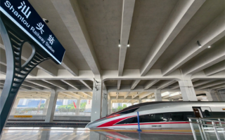 世界首座！时速350公里单洞双线高铁海底隧道通车
