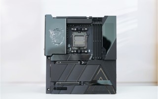 限量1000块！微星MEG X870E GODLIKE X EDITION主板图赏