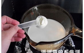 姜汁撞奶糖与金银花露的完美融合-健康美食的制作与功效解析
