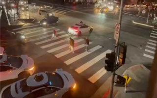 硅谷停电干崩谷歌Robotaxi 马斯克贴脸热嘲：特斯拉就没事
