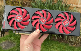 AMD十三年前的旗舰双芯显卡！FirePro S10000成功流畅运行《Arc Raiders》