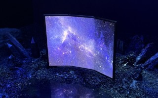 三星Galaxy Z TriFold上手：三折叠新物种 开屏被震撼到了