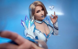《漫威争锋》白皇后Cos美图 金发女郎大秀美腿