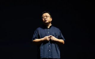 罗永浩发文再谈AI手机：让躺着赚钱的大厂睡不着觉