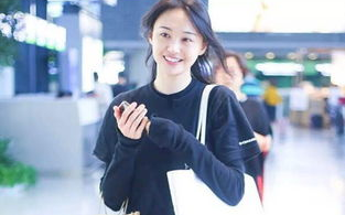 郑爽：才华与争议并存的女星个人简介