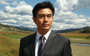 揭秘白凡：一位神秘而多面的网络红人
