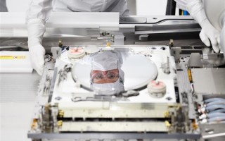 阿斯麦CEO：中国不可能接受被“卡脖子”不如让其保持依赖 以防自主研发形成竞争力