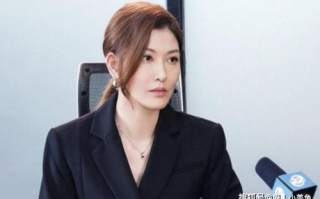 李彩桦：光彩夺目的香港影视歌三栖明星