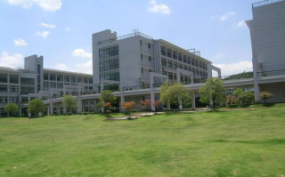 金陵科技学院,学术实力与教育资源解析-校园生活与就业前景探析