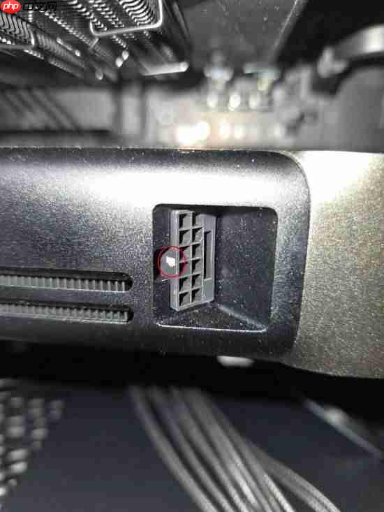 倒霉老外第一次拔掉RTX 5080 FE电源线就弄坏接口 求助客服却被惹怒:态度太敷衍了!-第1张图片-佛山资讯网 倒霉老外第一次拔掉RTX 5080 FE电源线就弄坏接口 求助客服却被惹怒:态度太敷衍了!-第1张图片-佛山资讯网
