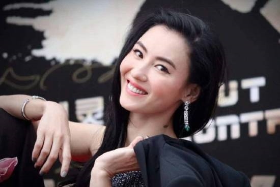 张柏芝被前经纪人索赔千万片酬 庭审情绪失控落泪-第2张图片-佛山资讯网
