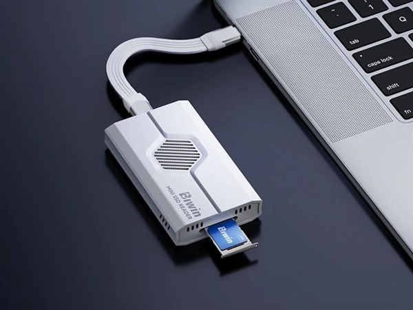 最小消费级固态硬盘来了！国产佰维Mini SSD CL100正式发布：半枚硬币大小 599元起-第6张图片-佛山资讯网