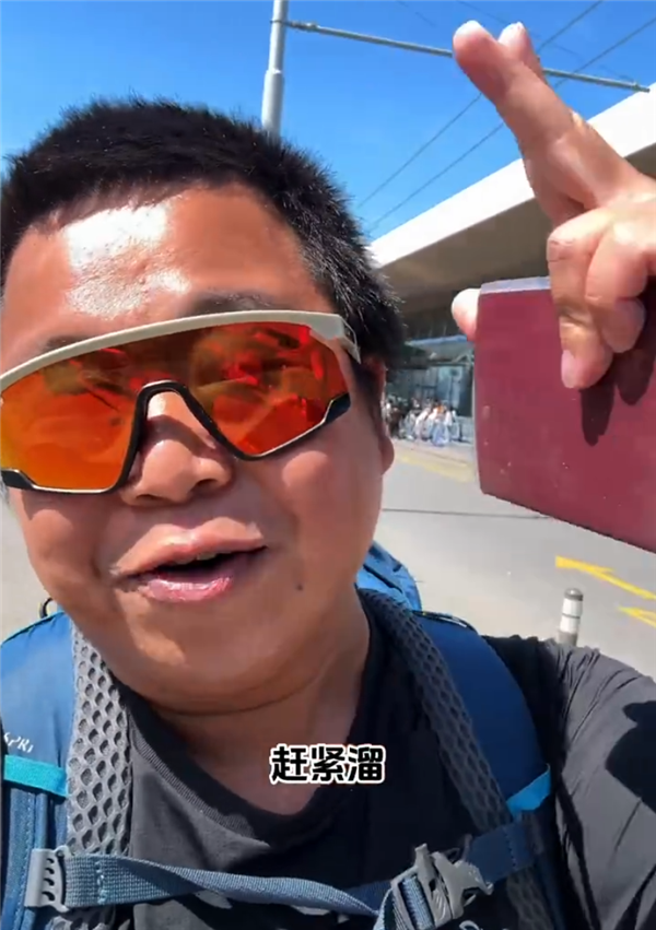 蓝战非回应被绑架:没有自导自演 绑匪张口就说要300万-第3张图片-佛山资讯网 蓝战非回应被绑架:没有自导自演 绑匪张口就说要300万-第3张图片-佛山资讯网