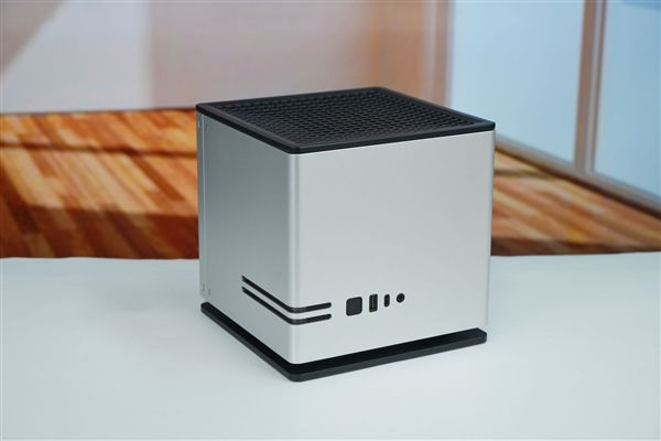全球首个液冷迷你机！abee AI Station 395 Max工作站图赏-第1张图片-佛山资讯网