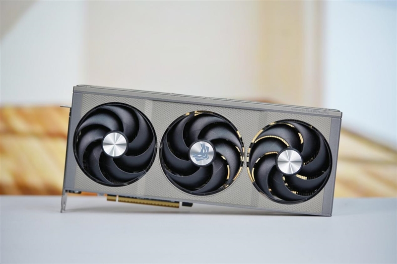 高性价比优势显现 AI性能出众!RX 9060 XT 16GB挑战2款RTX 5060 Ti-第1张图片-佛山资讯网 高性价比优势显现 AI性能出众!RX 9060 XT 16GB挑战2款RTX 5060 Ti-第1张图片-佛山资讯网