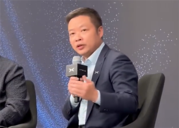 何小鹏公开打赌:明年小鹏VLA追不上特斯拉FSD的话 智驾同事在金门大桥裸跑-第2张图片-佛山资讯网 何小鹏公开打赌:明年小鹏VLA追不上特斯拉FSD的话 智驾同事在金门大桥裸跑-第2张图片-佛山资讯网