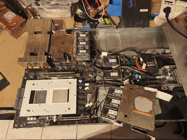 赌赢赚翻了:1/10价格买下价值56万服务器主机!960GB内存就已回本-第1张图片-佛山资讯网 赌赢赚翻了:1/10价格买下价值56万服务器主机!960GB内存就已回本-第1张图片-佛山资讯网