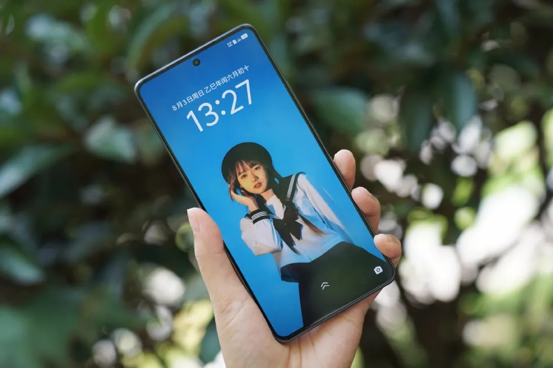 2025收尾捡漏!4款直屏旗舰售价大跳水,最低1800元拿下旗舰芯-第4张图片-佛山资讯网 2025收尾捡漏!4款直屏旗舰售价大跳水,最低1800元拿下旗舰芯-第4张图片-佛山资讯网