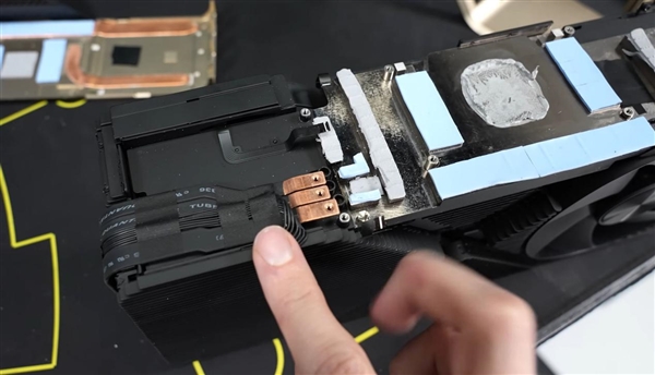 NVIDIA从未发布的900W显卡Titan Ada!被大神拆解了-第6张图片-佛山资讯网 NVIDIA从未发布的900W显卡Titan Ada!被大神拆解了-第6张图片-佛山资讯网