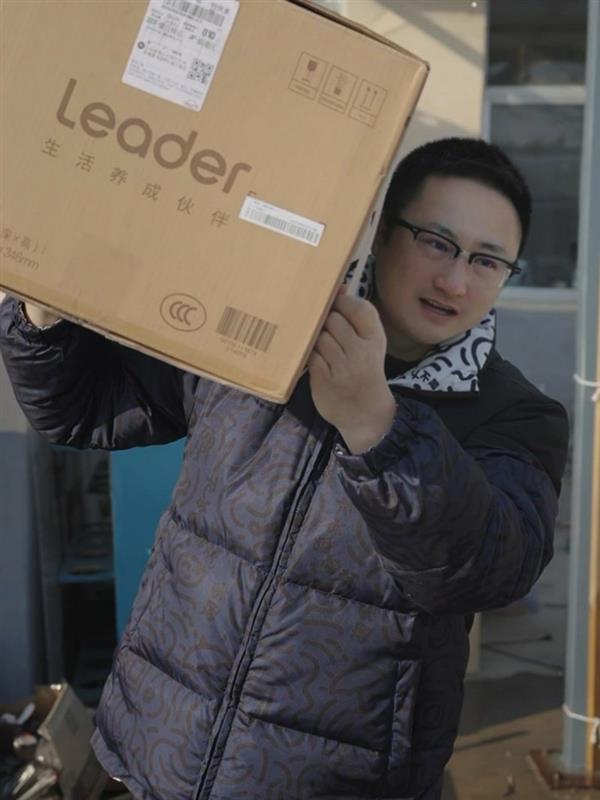 60只流浪猫的“暖冬计划”：一间猫别墅与Leader统帅的故事-第3张图片-佛山资讯网