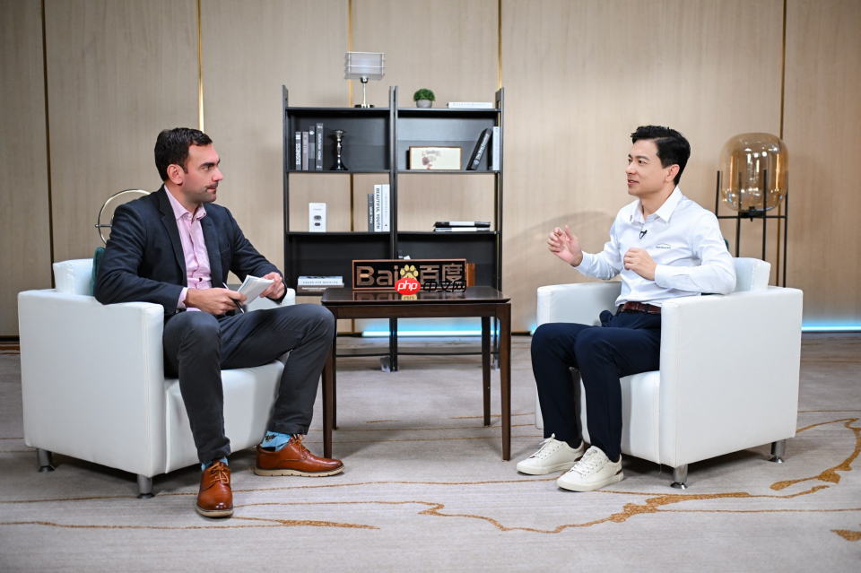 李彦宏接受《时代》周刊专访,称 2025 年是 AI 应用普及关键年-第1张图片-佛山资讯网 李彦宏接受《时代》周刊专访,称 2025 年是 AI 应用普及关键年-第1张图片-佛山资讯网