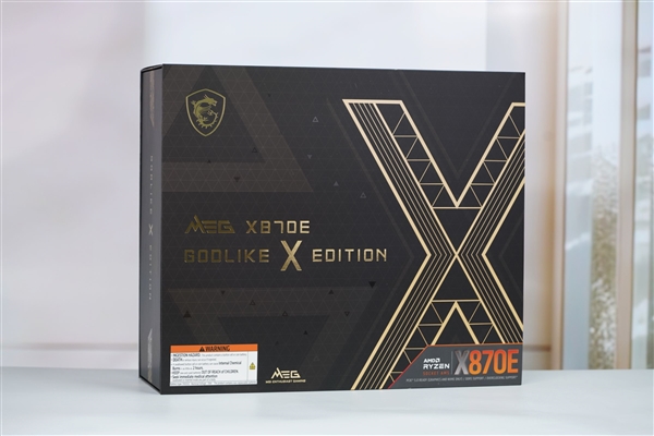 限量1000块!微星MEG X870E GODLIKE X EDITION主板图赏-第34张图片-佛山资讯网 限量1000块!微星MEG X870E GODLIKE X EDITION主板图赏-第34张图片-佛山资讯网