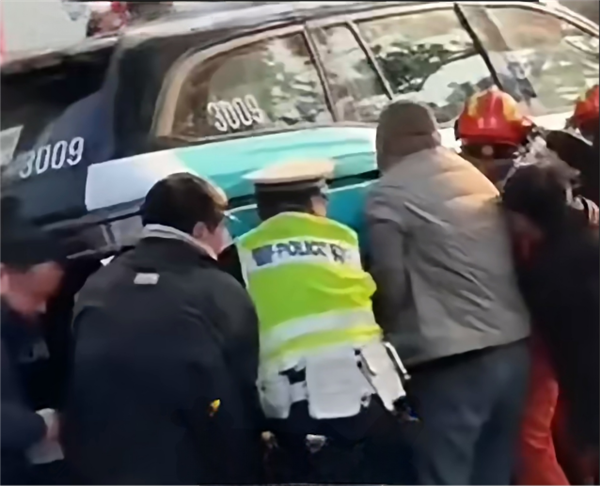 哈啰双线翻车:电动车大规模断服 Robotaxi当街撞人-第5张图片-佛山资讯网 哈啰双线翻车:电动车大规模断服 Robotaxi当街撞人-第5张图片-佛山资讯网