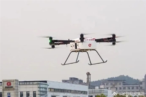 AR-E800电动垂直起降飞行器首飞成功 搭载长虹自研800V电池-第1张图片-佛山资讯网