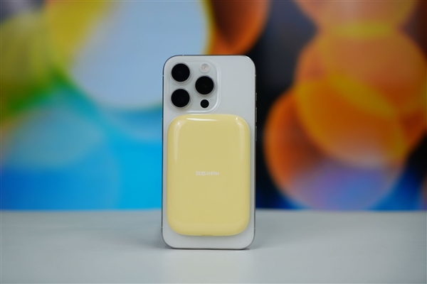 可磁吸绝配iPhone!长江存储致态灵潮流版移动SSD 2TB图赏-第7张图片-佛山资讯网 可磁吸绝配iPhone!长江存储致态灵潮流版移动SSD 2TB图赏-第7张图片-佛山资讯网