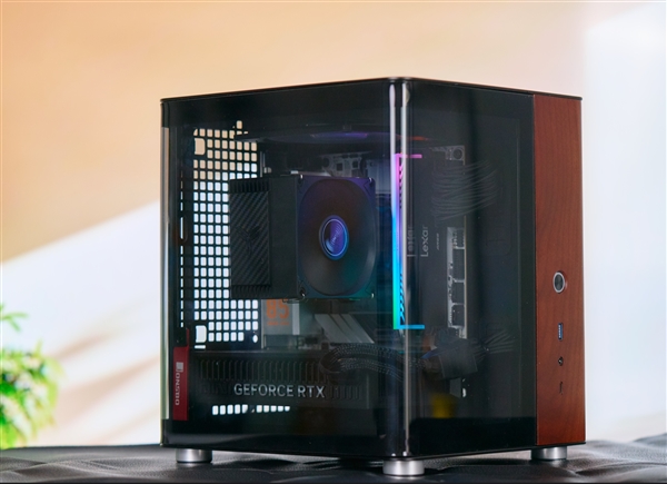 ITX性能小钢炮！七彩虹RTX 5070 Mini OC 12GB图赏-第4张图片-佛山资讯网