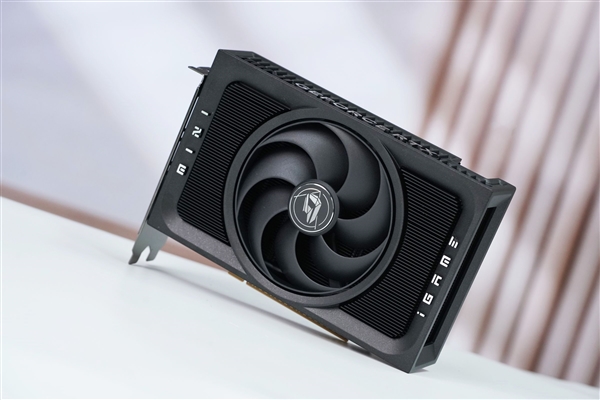ITX性能小钢炮！七彩虹RTX 5070 Mini OC 12GB图赏-第10张图片-佛山资讯网
