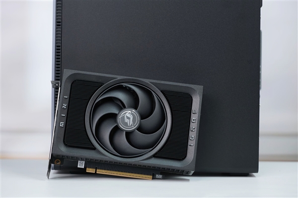 ITX性能小钢炮！七彩虹RTX 5070 Mini OC 12GB图赏-第15张图片-佛山资讯网