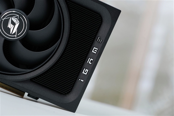 ITX性能小钢炮！七彩虹RTX 5070 Mini OC 12GB图赏-第16张图片-佛山资讯网