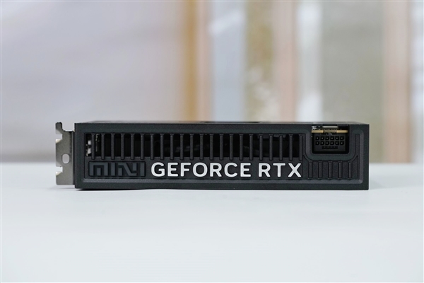 ITX性能小钢炮！七彩虹RTX 5070 Mini OC 12GB图赏-第18张图片-佛山资讯网
