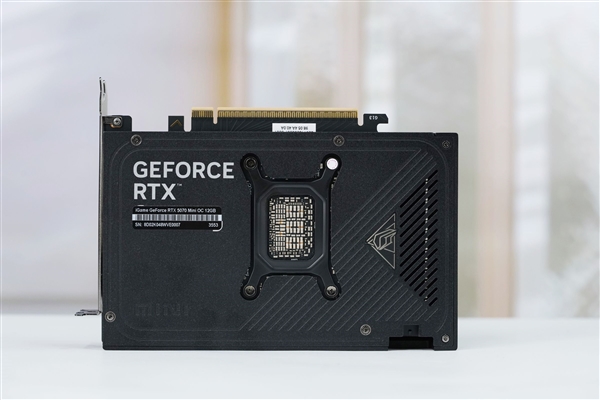 ITX性能小钢炮！七彩虹RTX 5070 Mini OC 12GB图赏-第21张图片-佛山资讯网