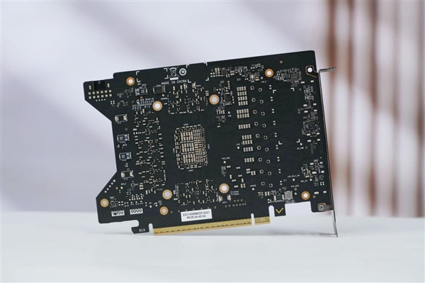 ITX性能小钢炮！七彩虹RTX 5070 Mini OC 12GB图赏-第27张图片-佛山资讯网