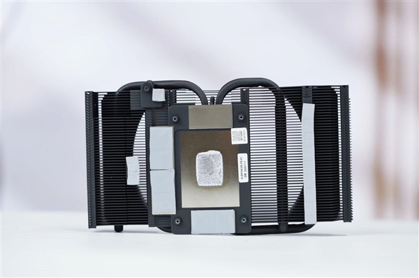 ITX性能小钢炮！七彩虹RTX 5070 Mini OC 12GB图赏-第32张图片-佛山资讯网