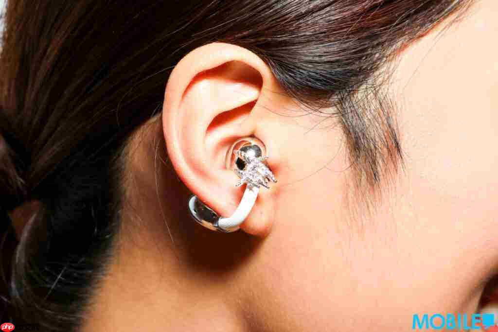 HUAWEI 数码新品登陆香港!FreeClip 2 耳机,WATCH ULTIMATE DESIGN、GT 6 Pro HONMA 同埋佢-第3张图片-佛山资讯网 HUAWEI 数码新品登陆香港!FreeClip 2 耳机,WATCH ULTIMATE DESIGN、GT 6 Pro HONMA 同埋佢-第3张图片-佛山资讯网