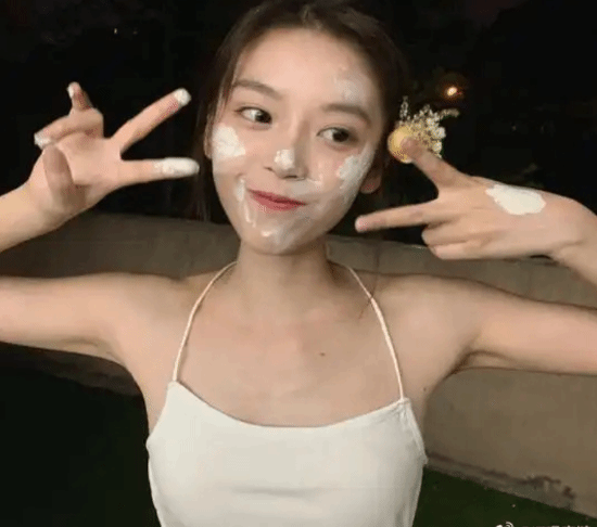 女网红“半藏森林”转行互联网产品经理:社交账号已停更-第5张图片-佛山资讯网 女网红“半藏森林”转行互联网产品经理:社交账号已停更-第5张图片-佛山资讯网
