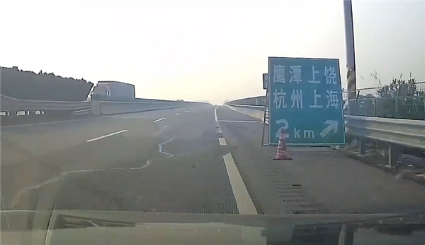 感冒发烧吃药后上路撞车 司机:前一秒清醒 一下子就昏了-第1张图片-佛山资讯网 感冒发烧吃药后上路撞车 司机:前一秒清醒 一下子就昏了-第1张图片-佛山资讯网