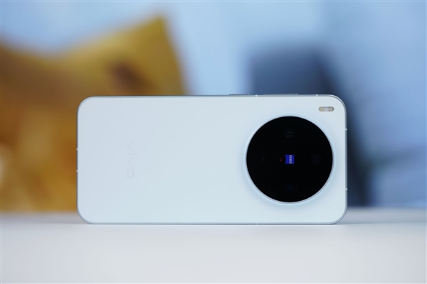 vivo X300系列两个月销量破百万:Pro版更火-第2张图片-佛山资讯网 vivo X300系列两个月销量破百万:Pro版更火-第2张图片-佛山资讯网
