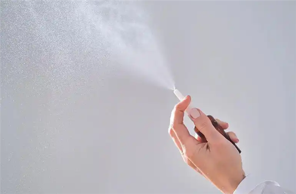 “液体口罩”走红 医生提醒：长期使用有健康隐患-第1张图片-佛山资讯网