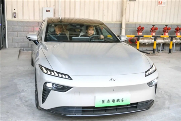 力争2027年量产！东风汽车“固态电池车”亮相-第1张图片-佛山资讯网